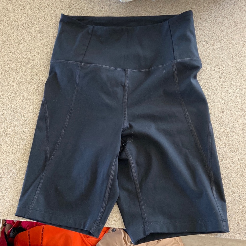 girlfriend collective bike shorts :)